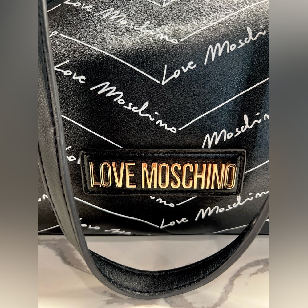 LOVE MOSCHINO Logo Romantic Shopper Shoulder Bag Black Logo w Gold Hardware EUC - Picture 13 of 17